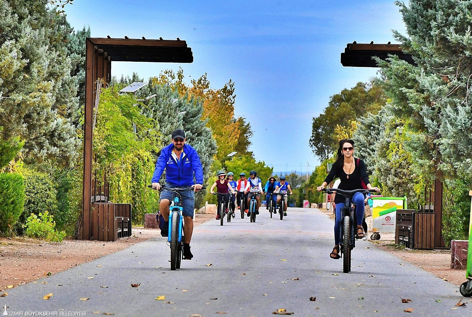 Toplu taşıma, bisiklet ve yürüme vakti: İzmir'in 2050 İklim Planı açıklandı