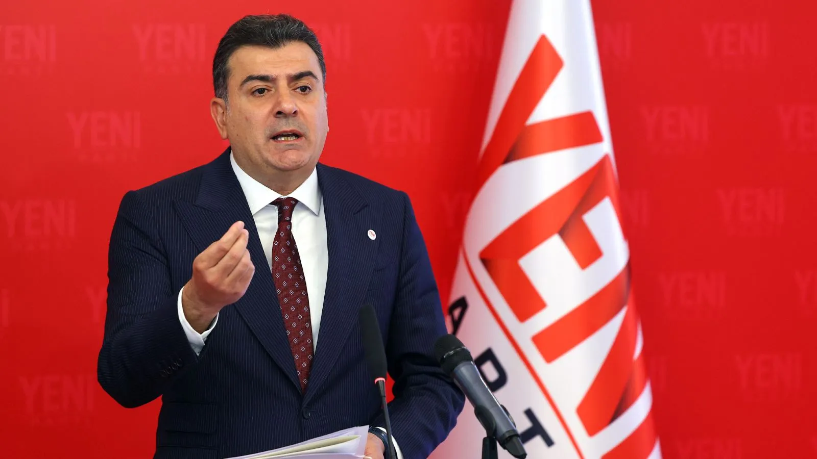 Zeynel Emre’den eski bakan hakkında hisse iddiası: 5 ayda 1,3 milyar TL’lik satış