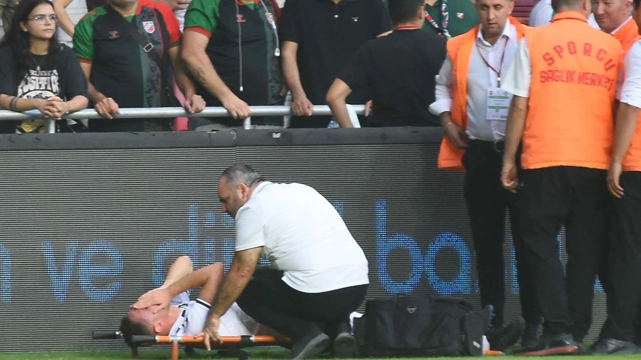 Altay’da derbi öncesi şok! Genç oyuncu sezonu kapattı