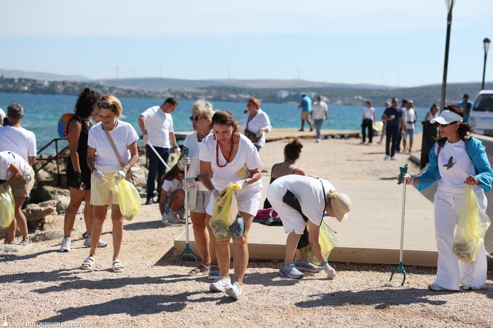 Çeşme Kıyılarında Temizlik Seferberliği2