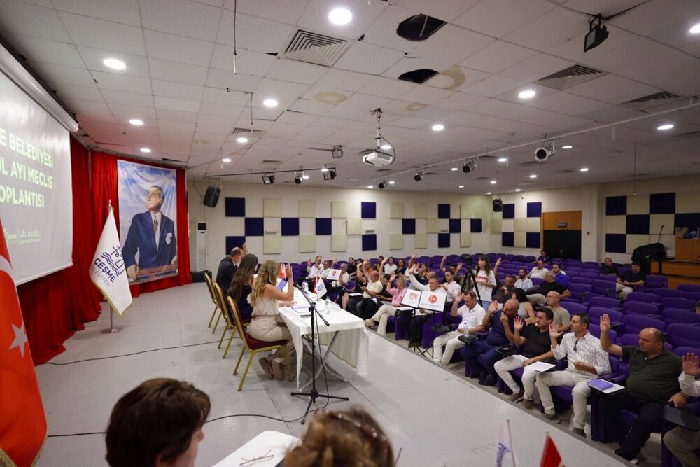 Çeşme Meclisi’nden Sokak Hayvanları, Gençler Ve Yaş Almış Vatandaşlar Için Önemli Kararlar Photo 2026 09 07 18 38 52