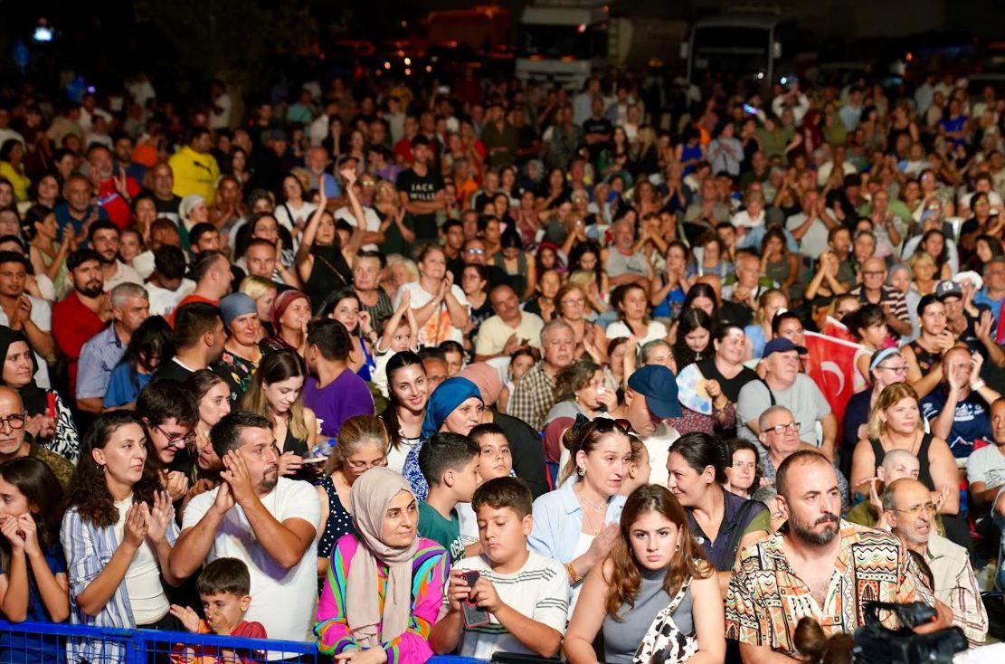 Seferihisar’da 11 Eylül coşkusu: Niran Ünsal sahne alacak