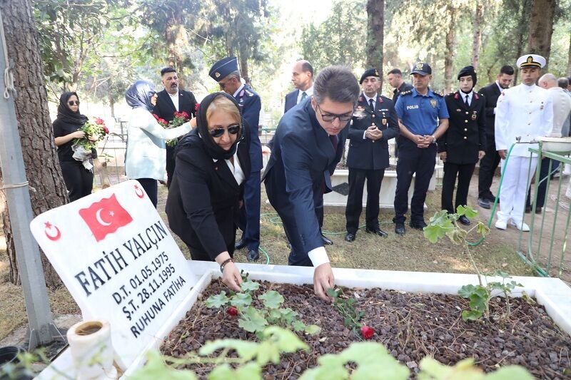 Menderes’te gaziler unutulmadı: Şehitler dualarla anıldı