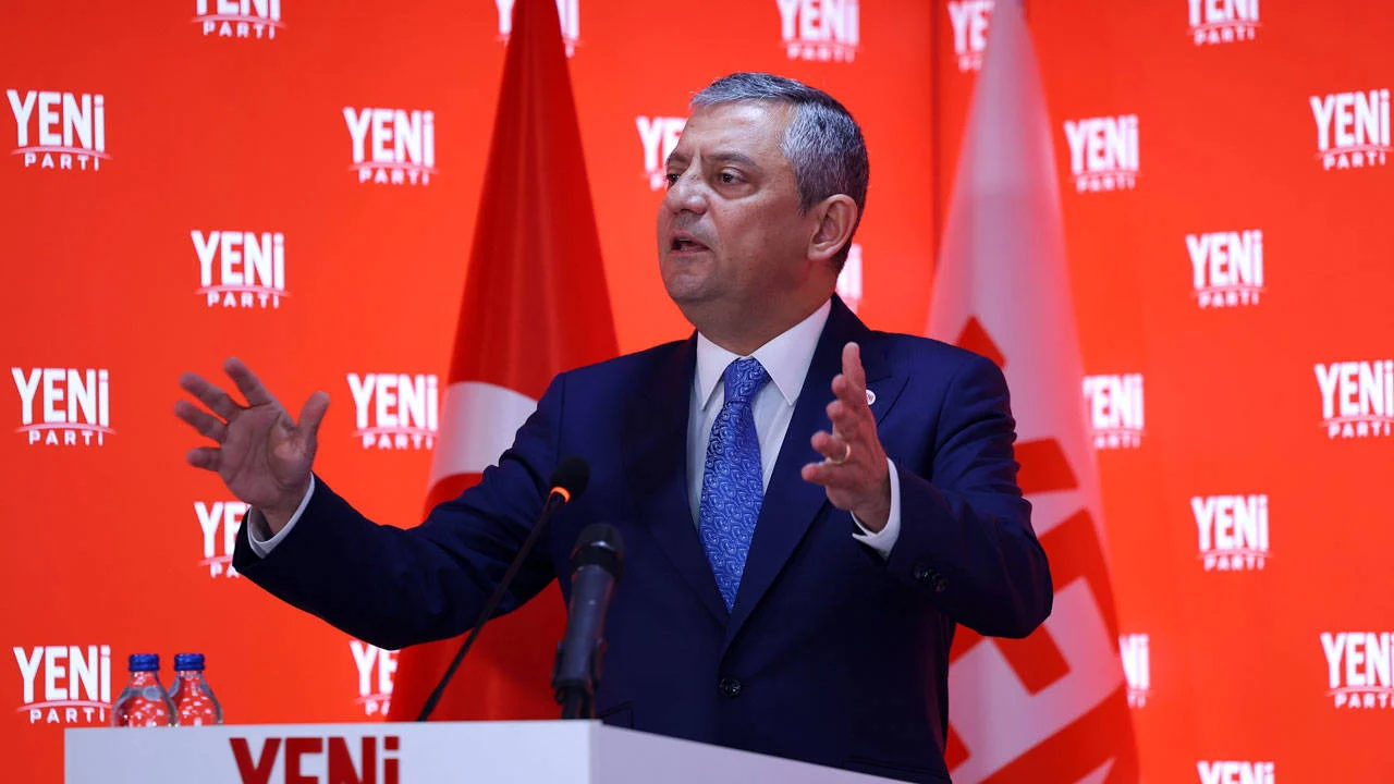 Özgür Özel: Emeklilerin gözündeki öfkeyi görüyorum