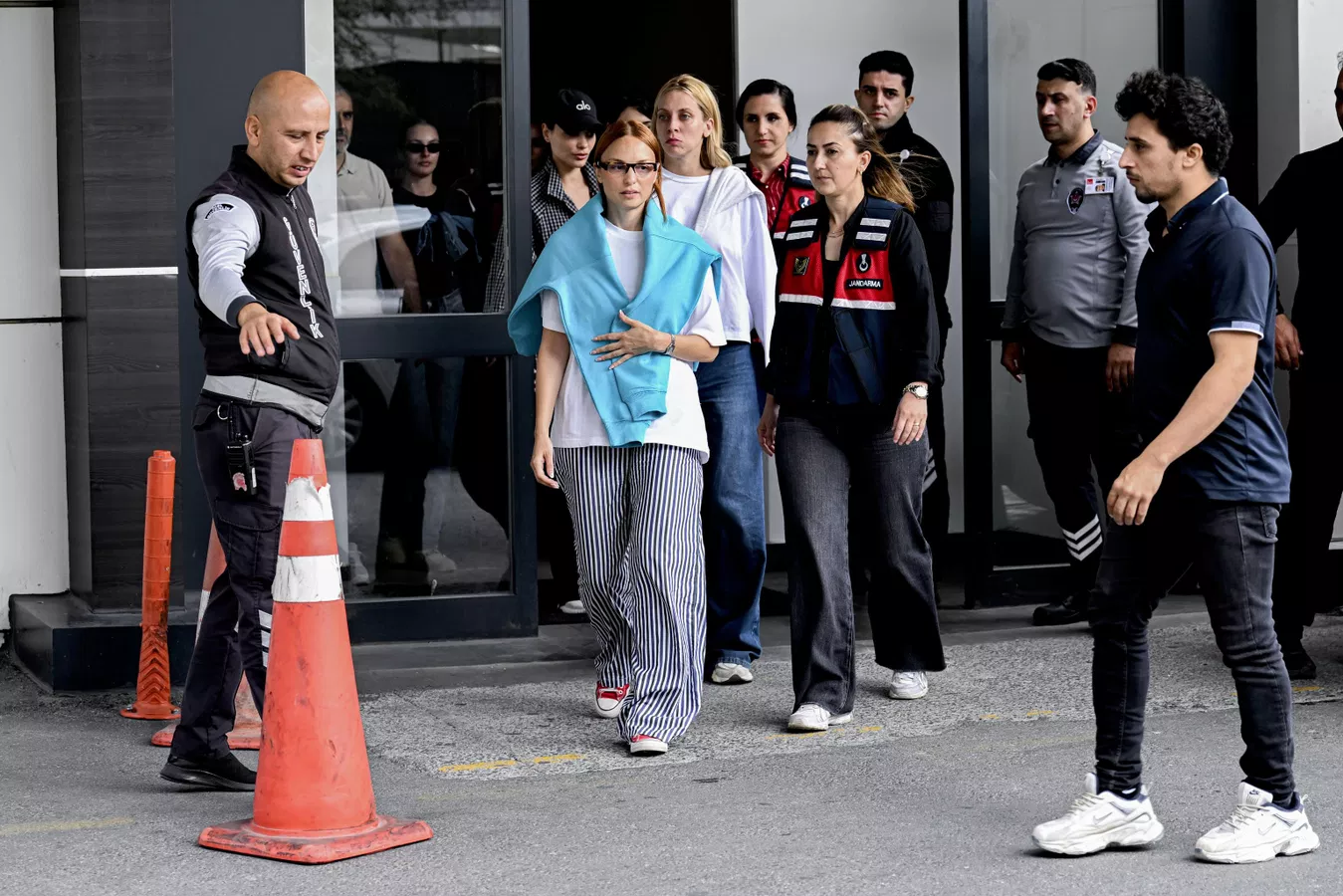 Ünlülere yönelik uyuşturucu soruşturmasında yeni gelişme: 3 kişiye tutuklama talebi