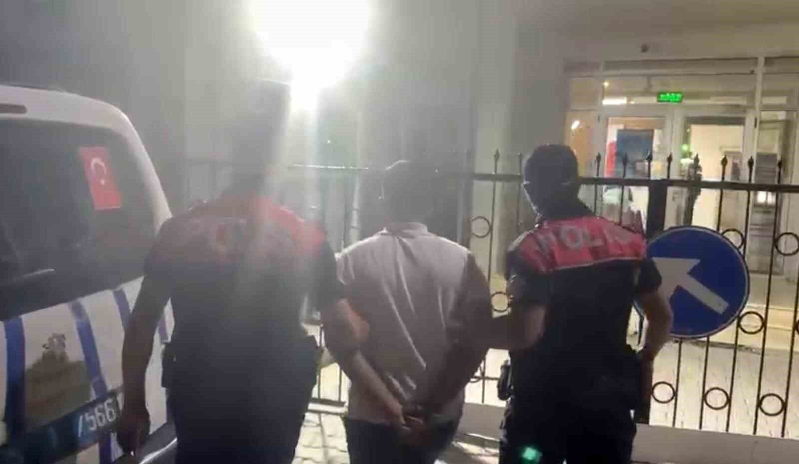 İzmir’de 14 yıl 10 gün hapis cezasıyla aranan firari yakalandı