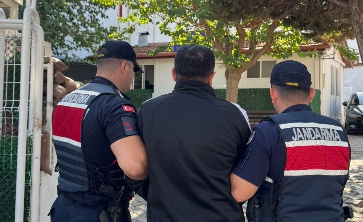 İzmir'de 26 aydır aranan firari hükümlü yakalandı