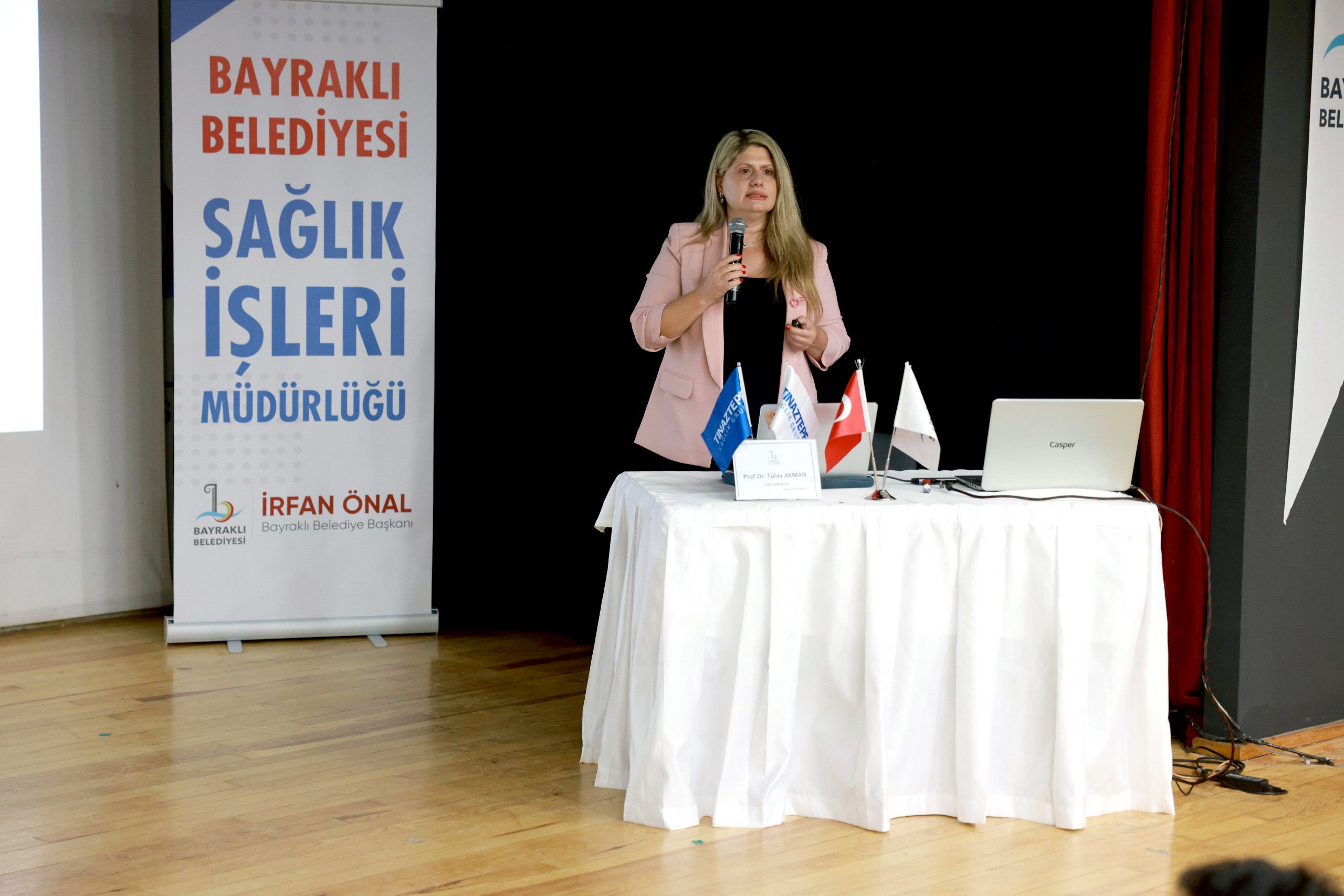 Bayrakli’da Meme Kanseri̇ne Karşi Farkindalik Çağrisi (3)