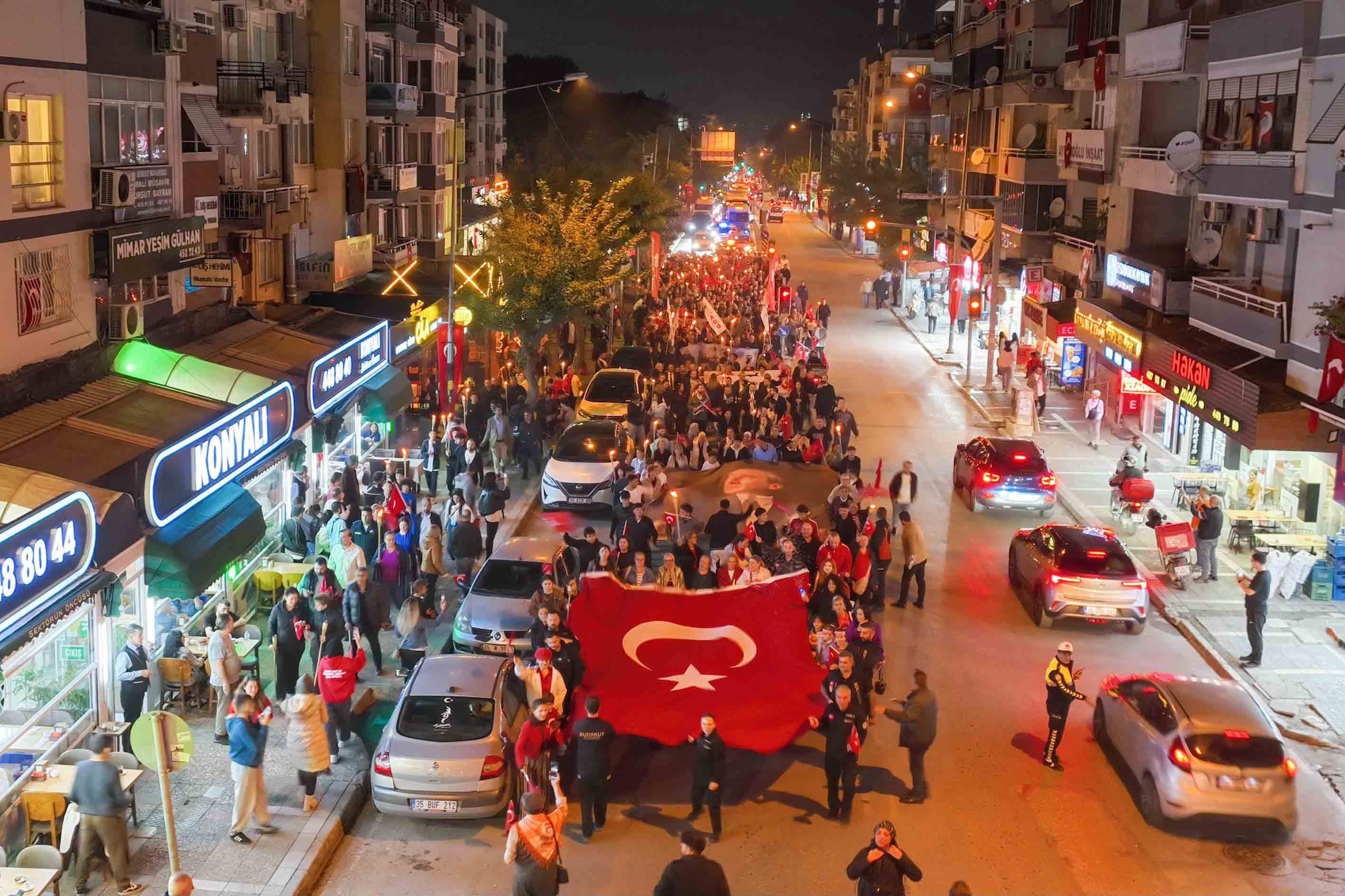 Buca 29 Ekim Kortej9