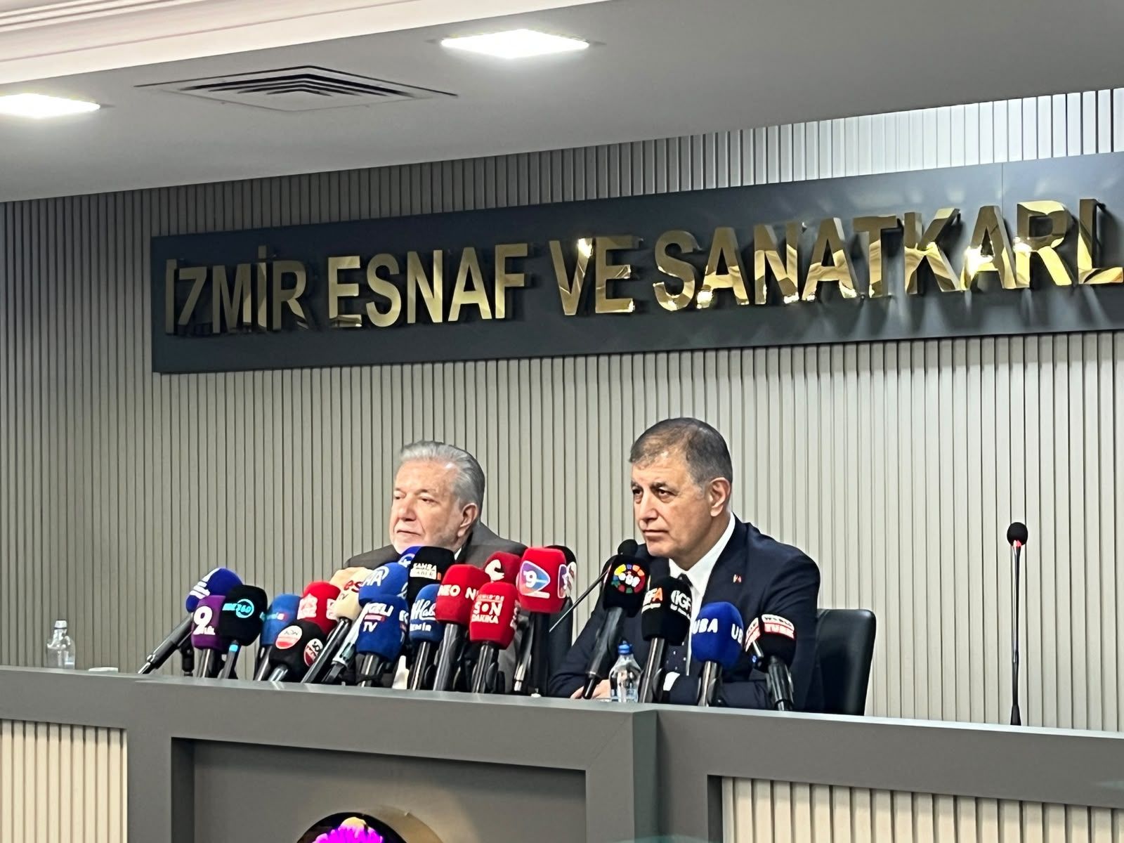 Tugay açıkladı: İzmir’de toplu taşımaya gelecek yıl zam yok