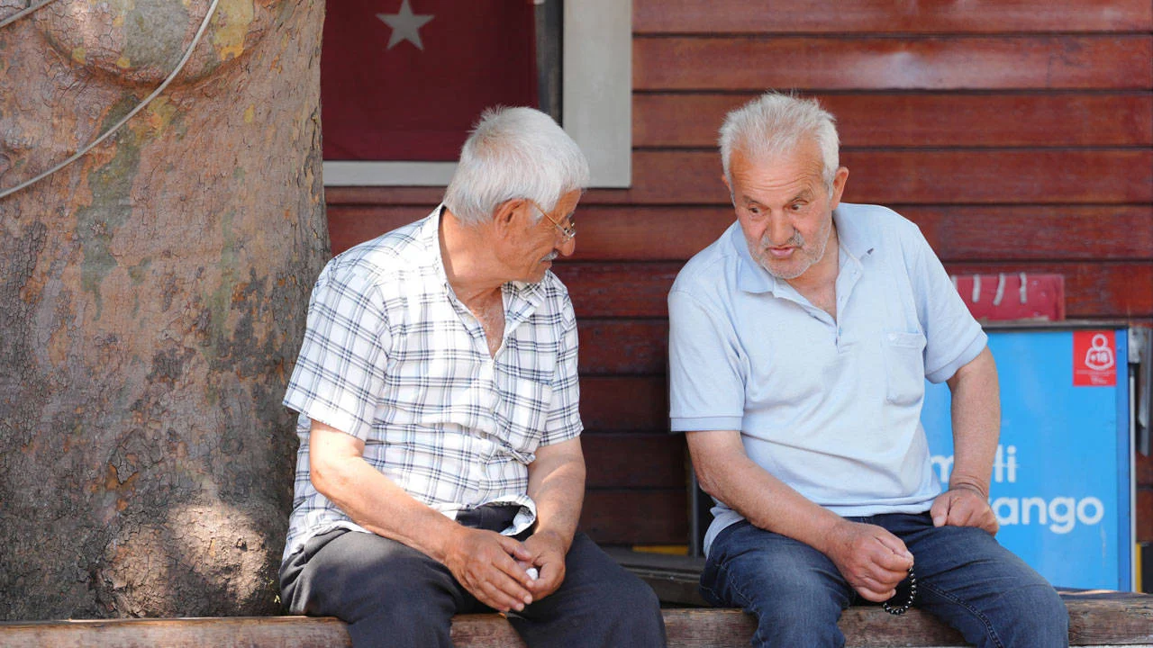 Emeklilerin gözü Meclis’te: İki ayrı zam teklifi sunuldu