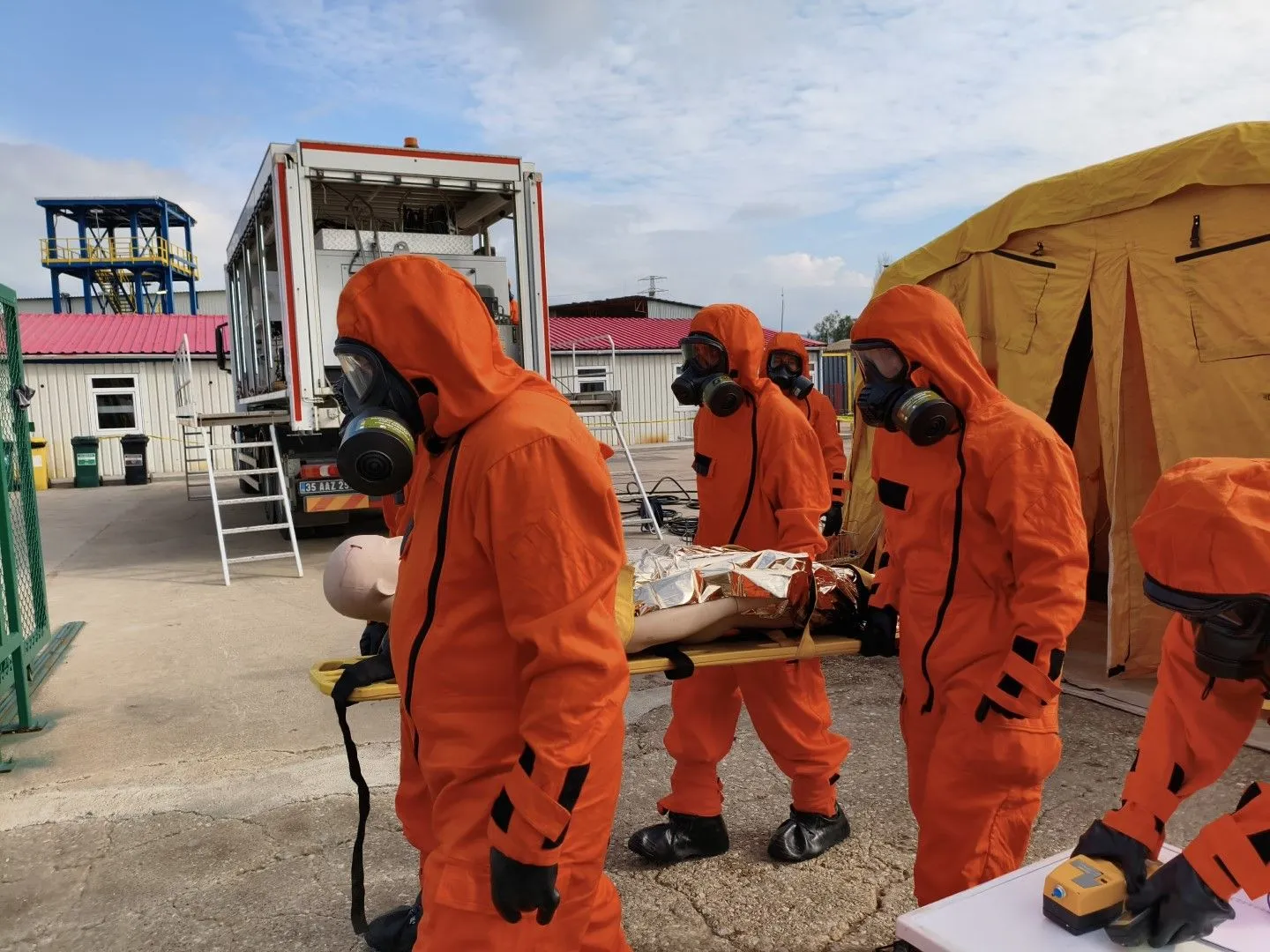 Izmirde 2 Bin 198 Personelin Katilimiyla Deprem Tatbikati