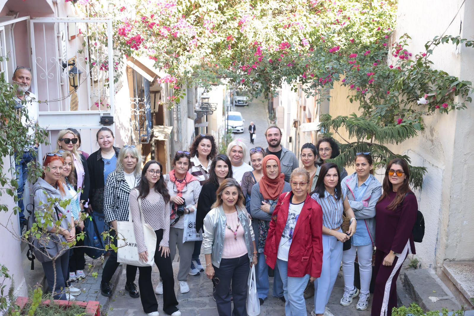 İzmirliler Kültürel Miras Gezileriyle Konak’ı Keşfediyor (4)
