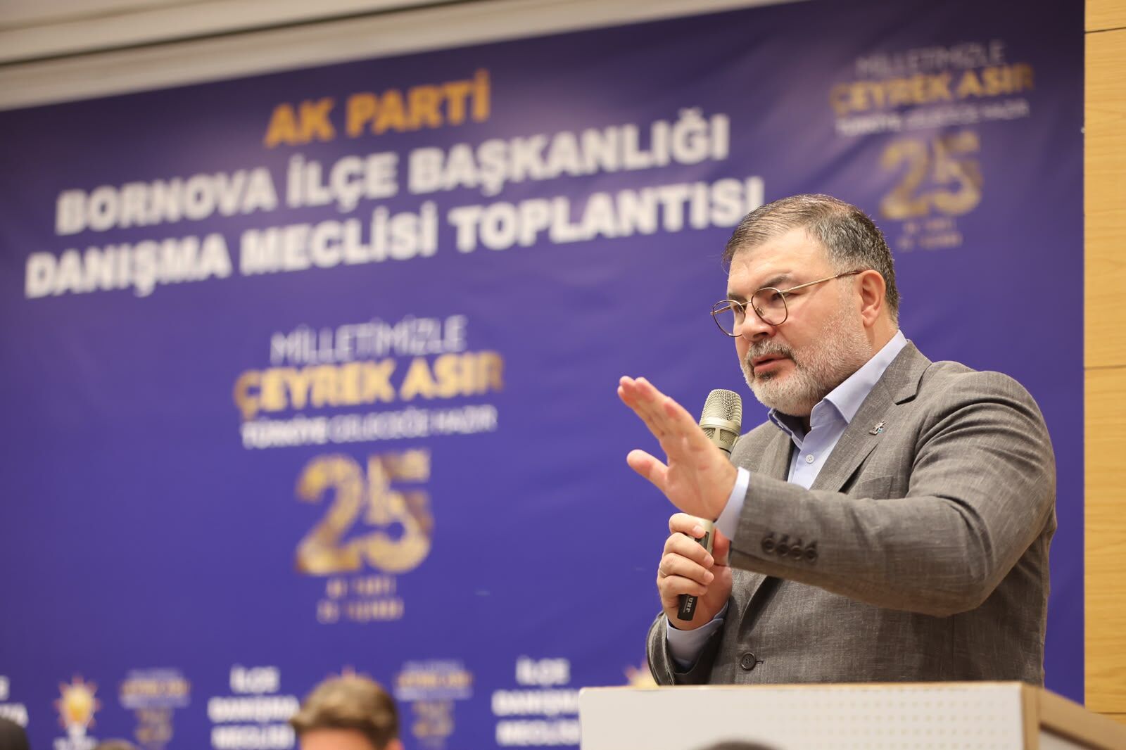 Bilal Saygılı: Bizim gündemimiz İzmir’dir, İzmirlidir