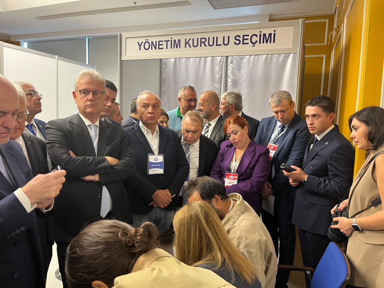 İZTO’da Mahmut Özgener güven tazeledi