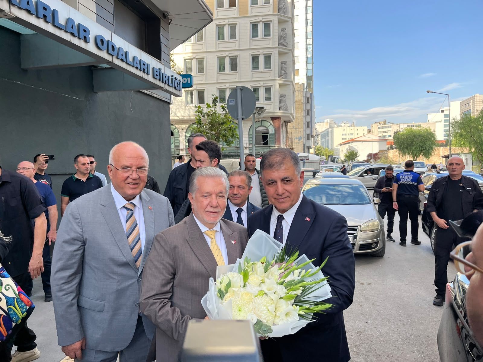 Cemil Tugay’dan İESOB'a ziyaret: Bin hayalim var